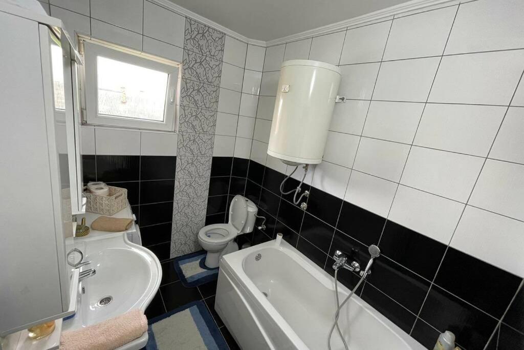Appartement Stan Na Dan Oplenac à Topola Extérieur photo